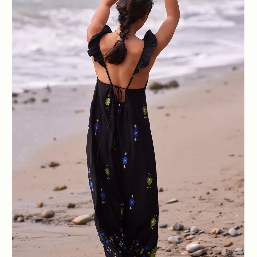 Anthropologie V-Neck Embroidered boho Ruffle Sleeve Maxi Dress Black Sz Medium
